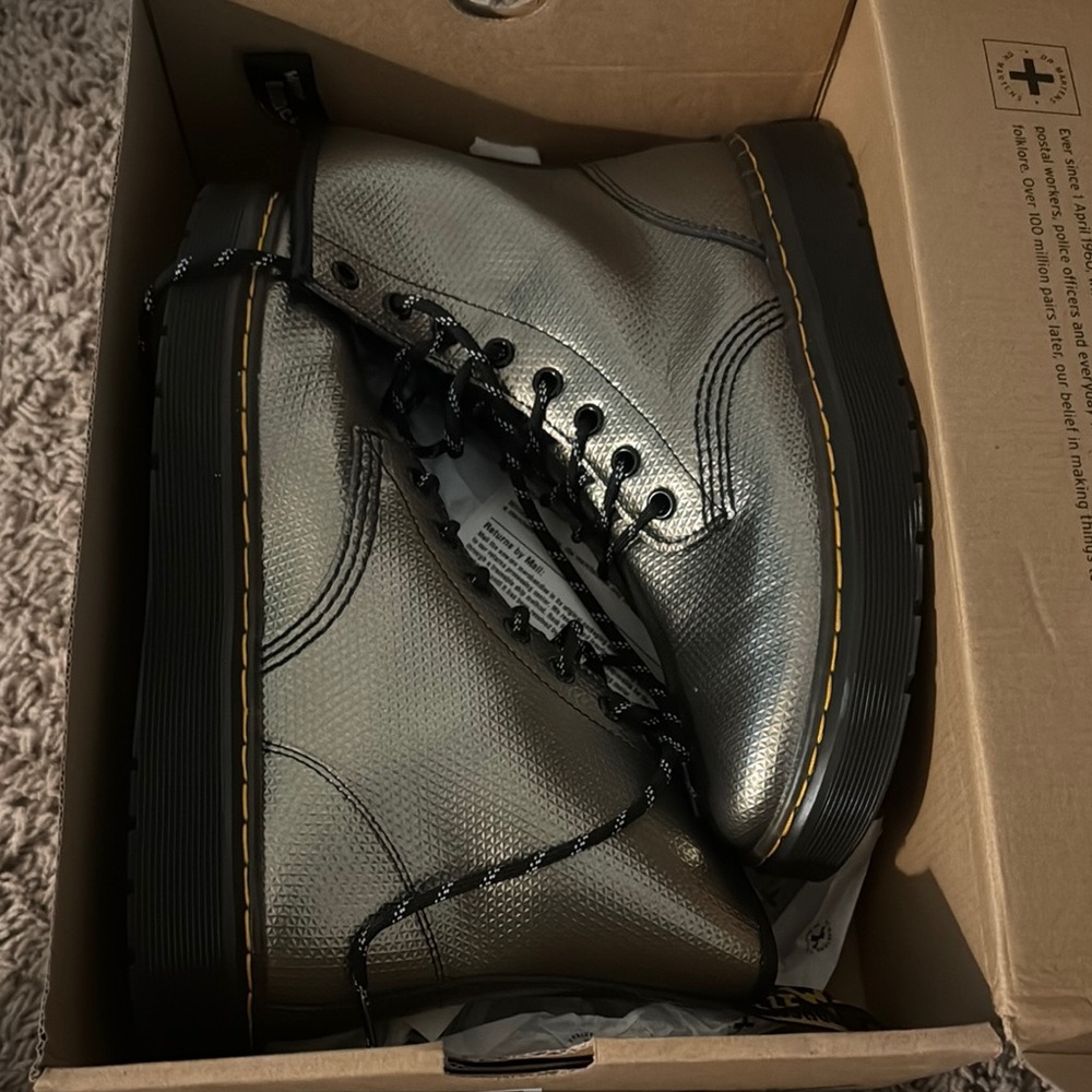 Dr. Martens Classic Boot Metallic Black